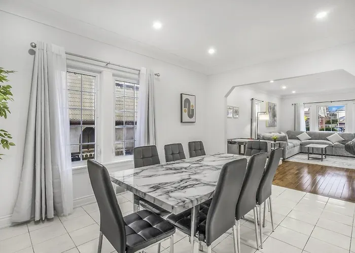 Romeo & Juliet Niagara Retreat - Clifton Hill
